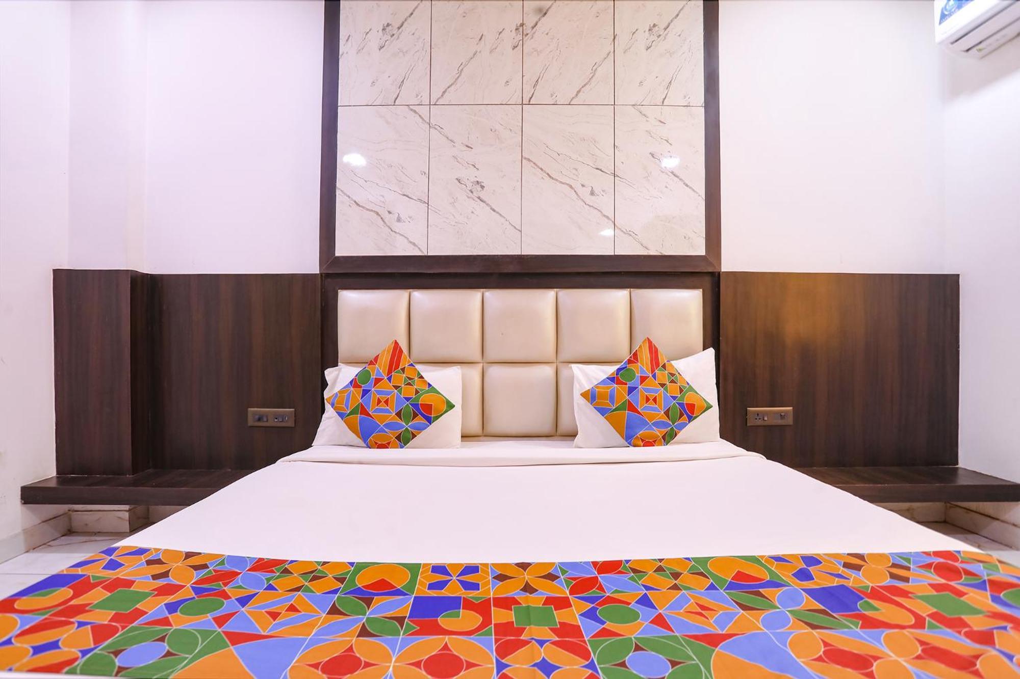 Fabhotel Grand Sparrow Tajganj Luaran gambar