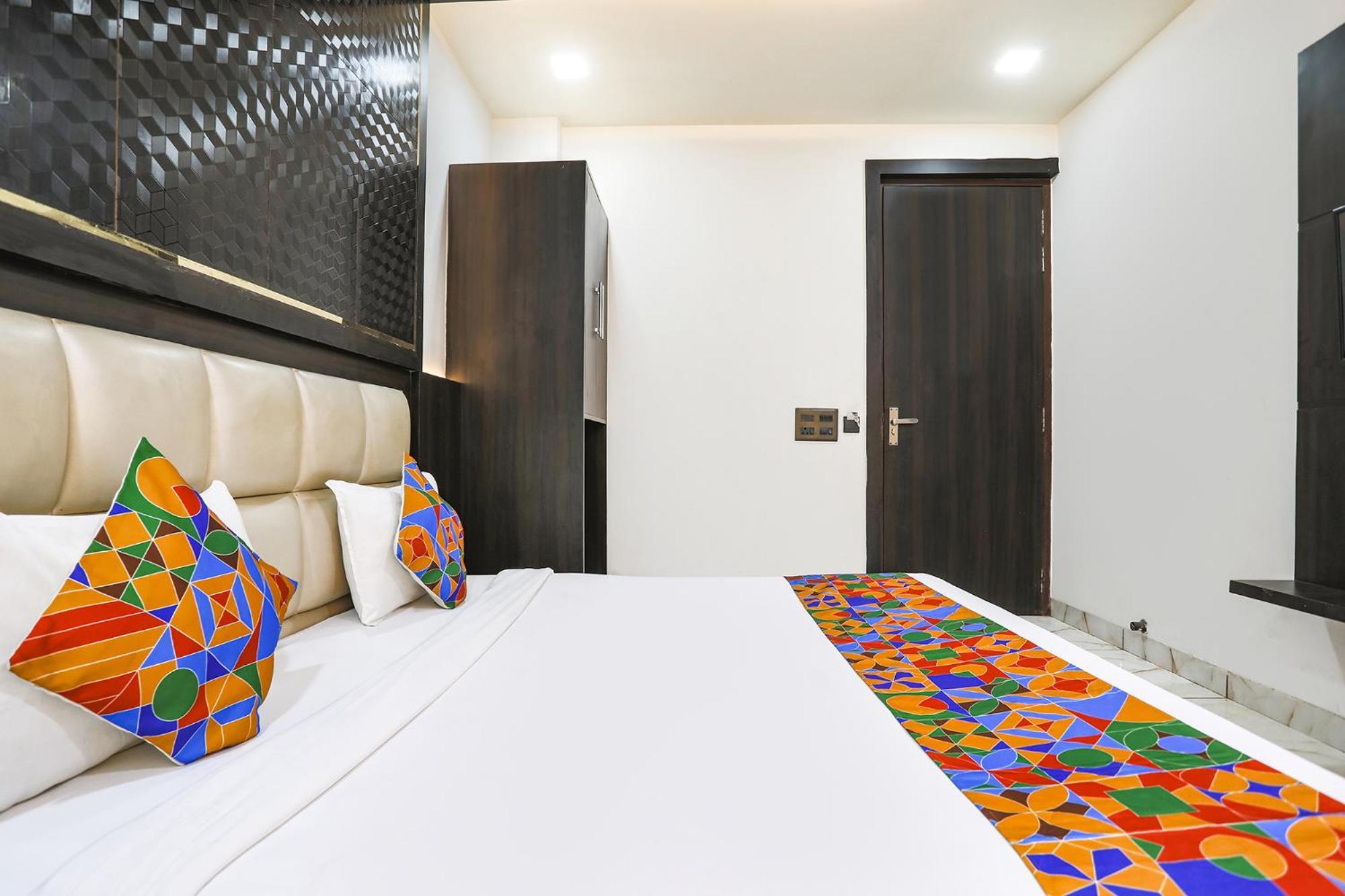 Fabhotel Grand Sparrow Tajganj Luaran gambar
