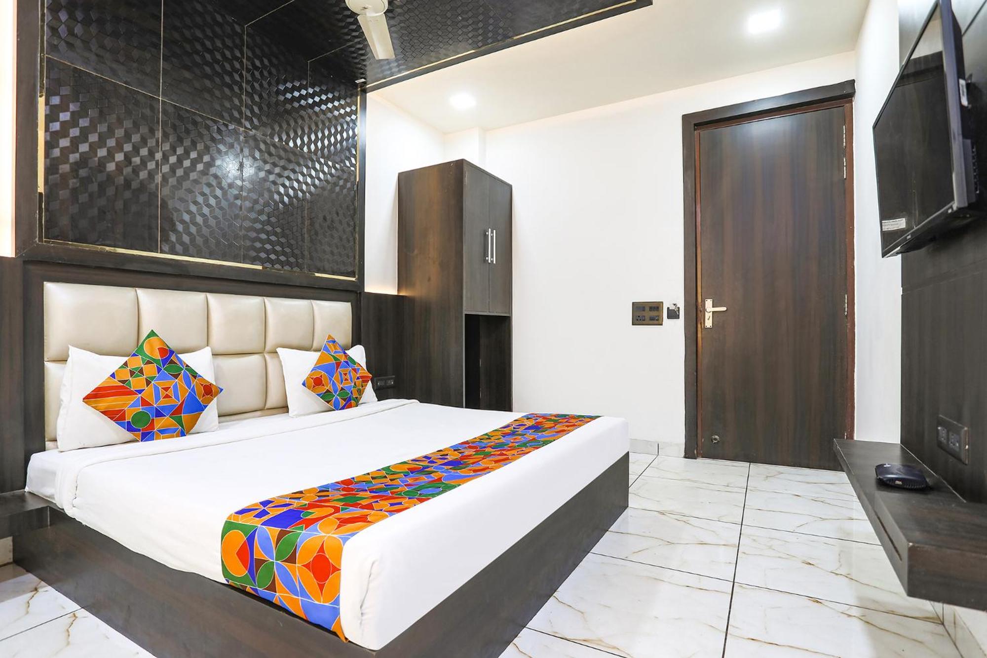Fabhotel Grand Sparrow Tajganj Luaran gambar