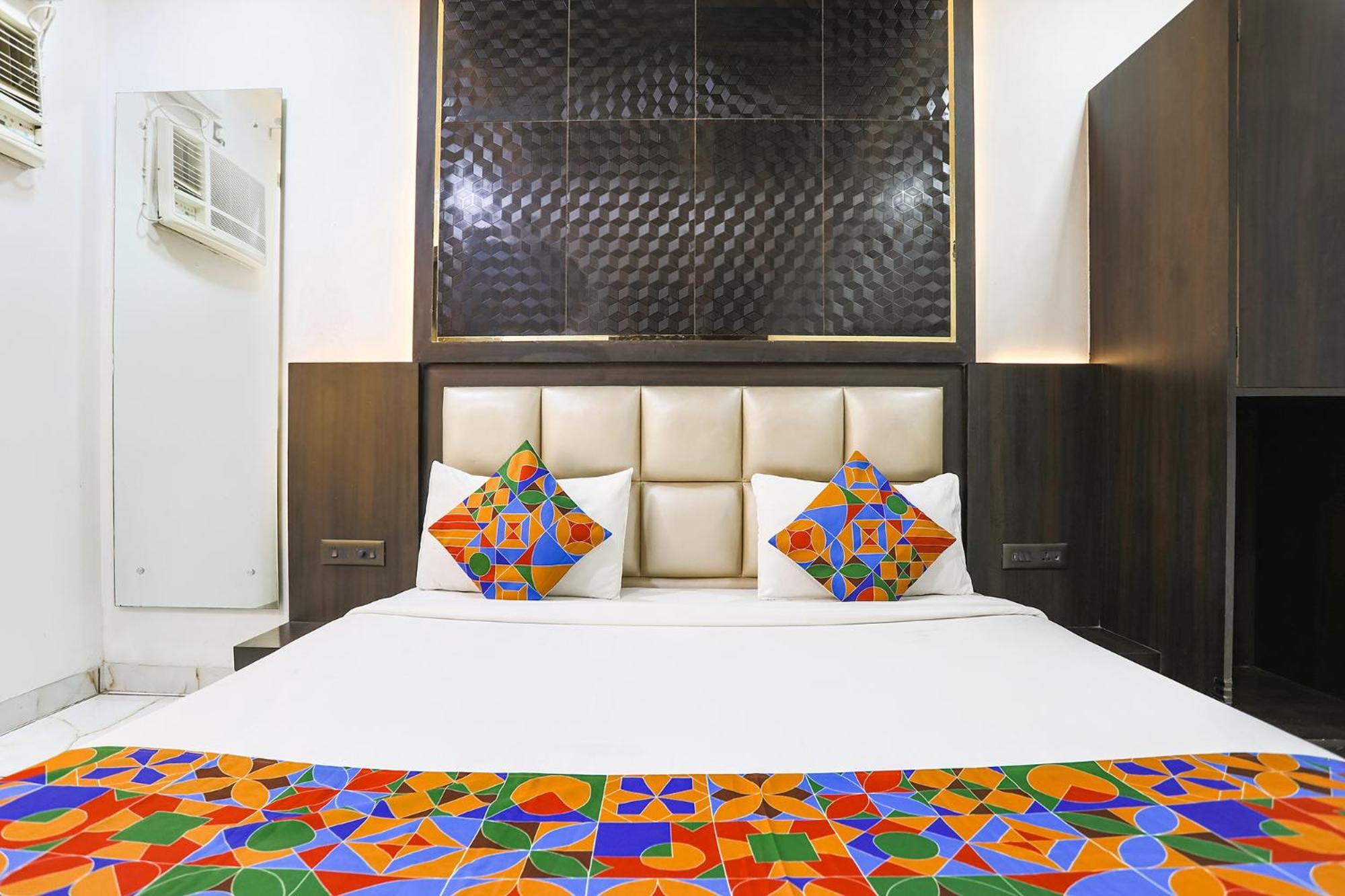 Fabhotel Grand Sparrow Tajganj Luaran gambar