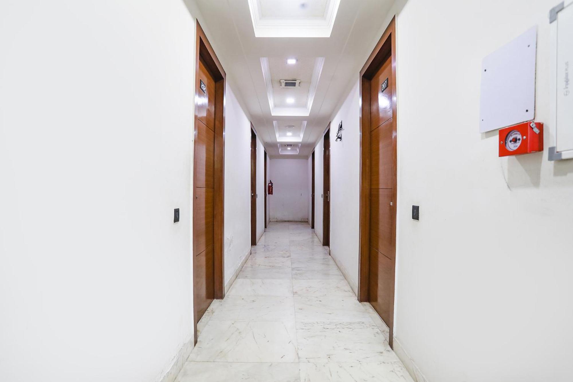 Fabhotel Grand Sparrow Tajganj Luaran gambar